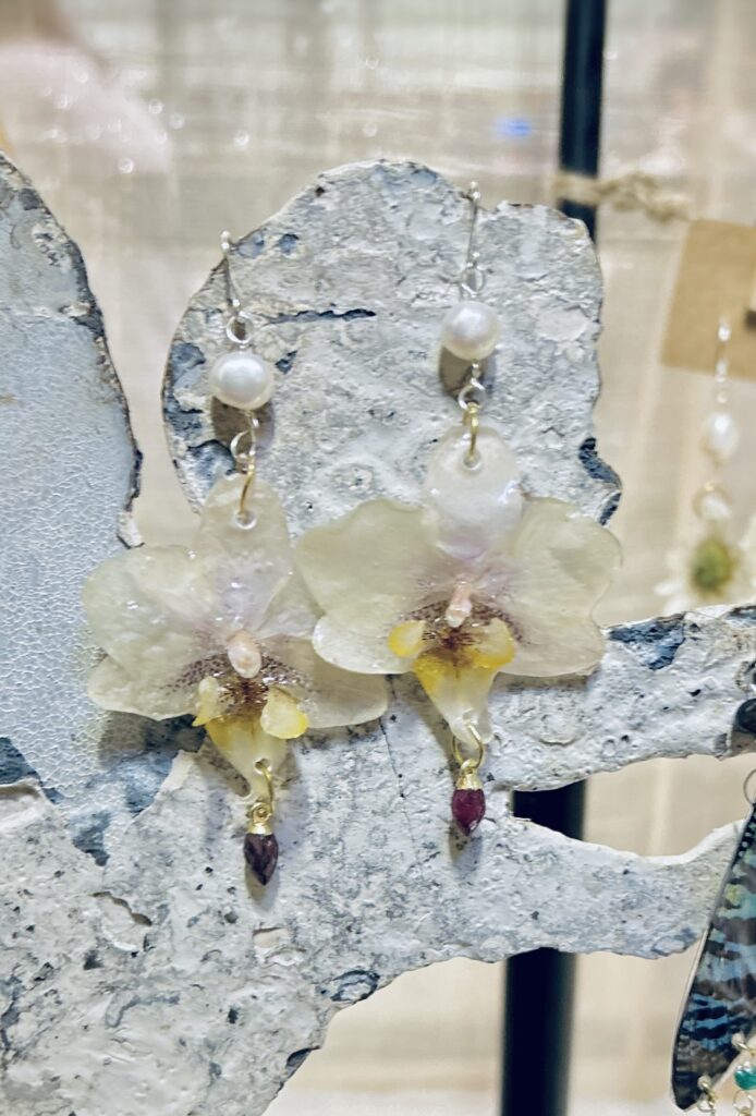 pear-orchids