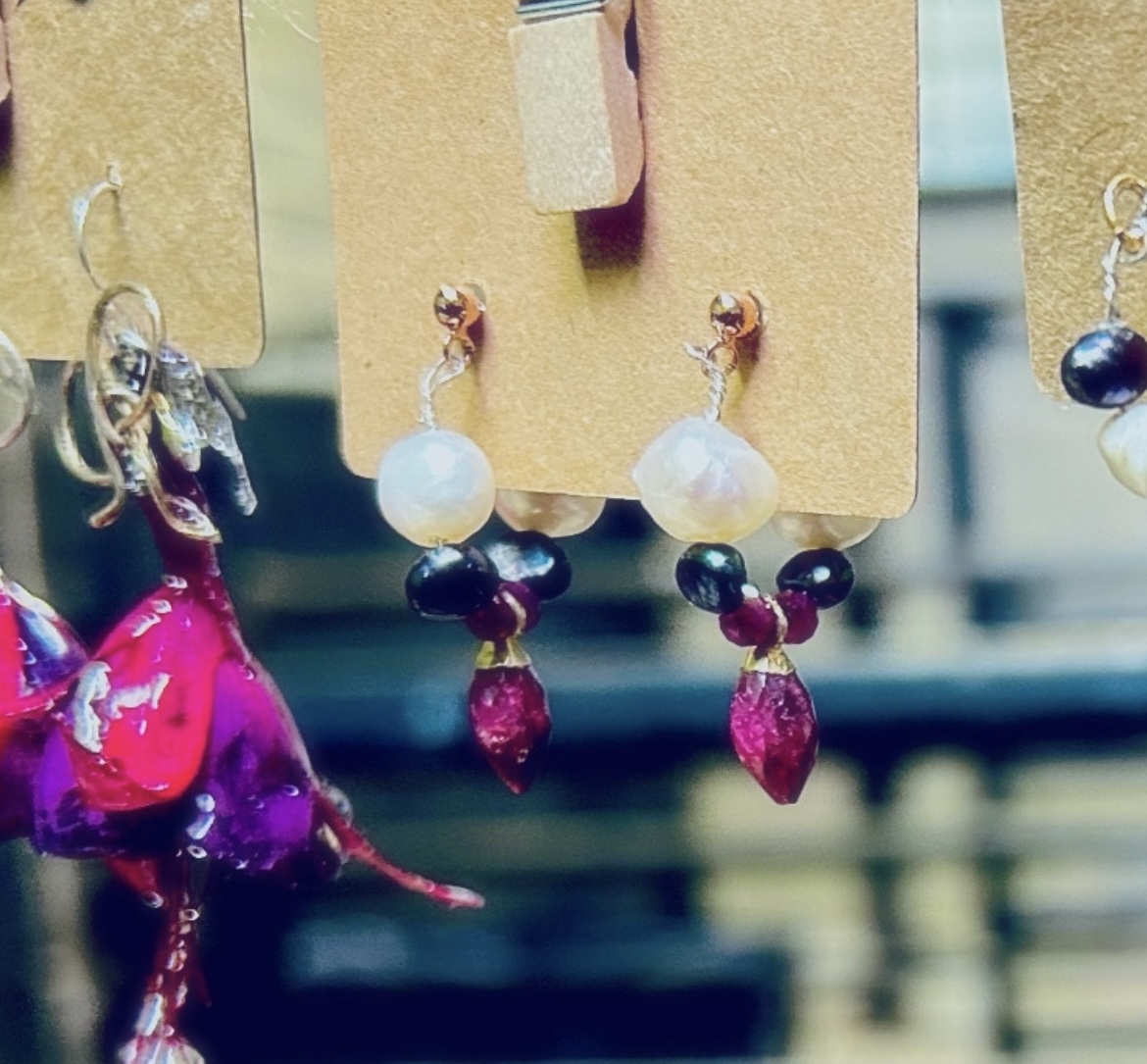 Rubies and Pearls - Image 3