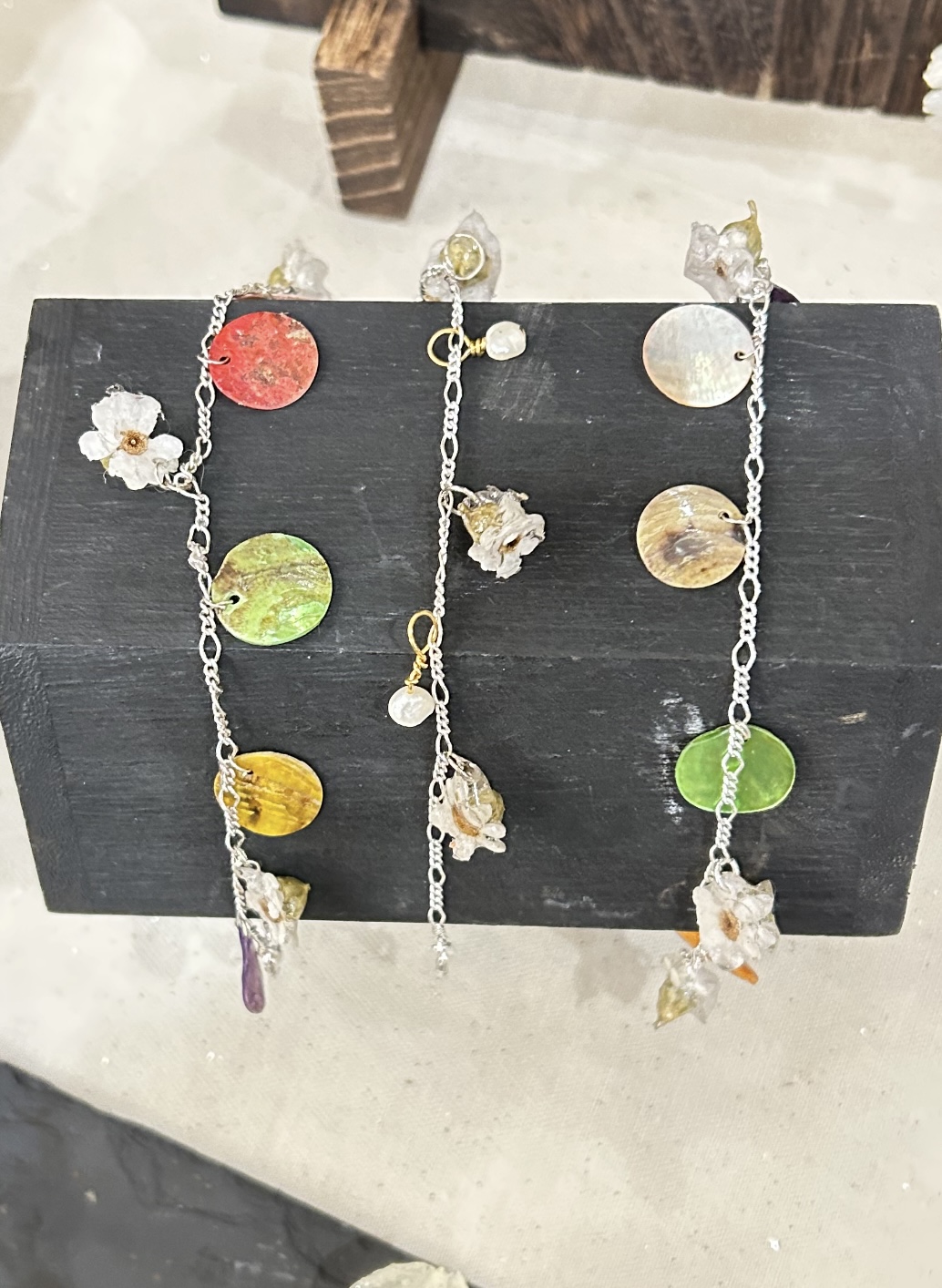 seaside charm and delicate floral bracelet - Image 3