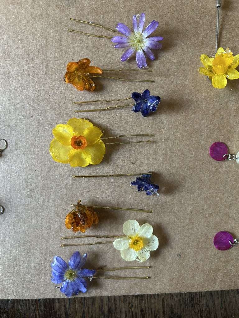 Real flower daffodil earrings - Image 11