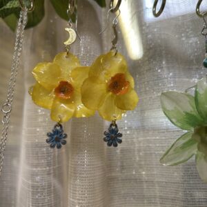 Real flower daffodil earrings