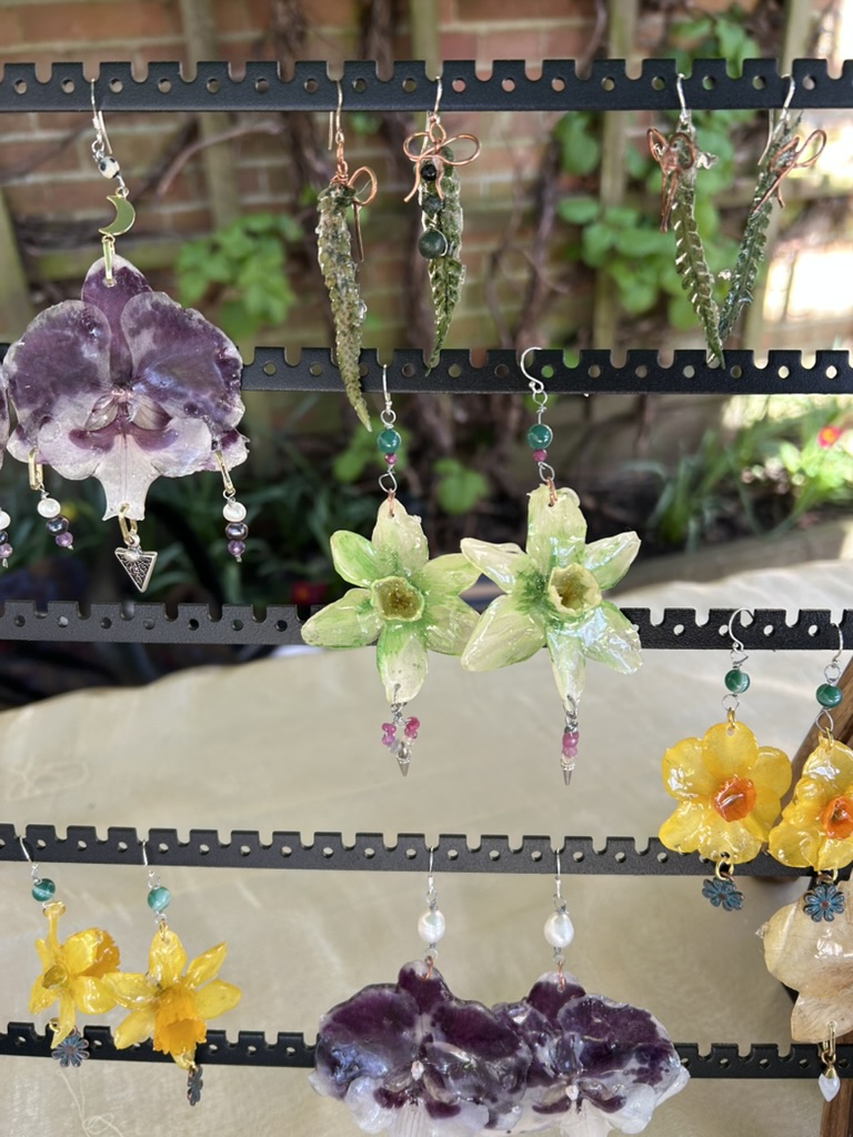 Real flower daffodil earrings - Image 4