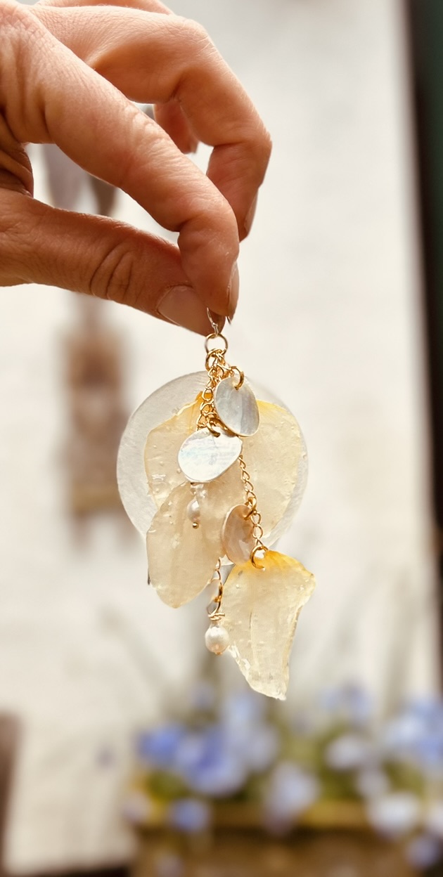 Boho-chic real flower earrings - Image 8